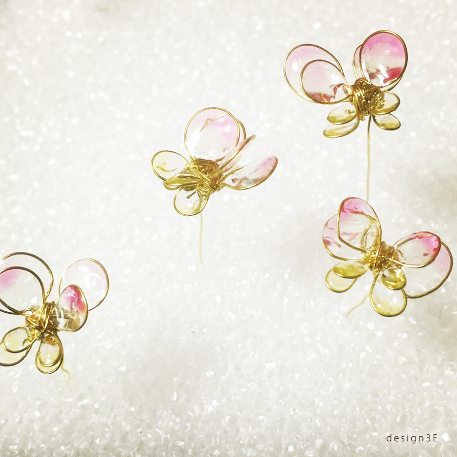 女性の顔と蝶のアートプリント レジンアート 女性の顔と蝶のアートプリント レジンアート